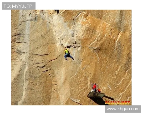 广州攀岩队耐力训练揭秘:如何在高强度挑战中提升攀岩表现 广州攀岩队耐力训练揭秘:如何在高强度挑战中提升攀岩表现